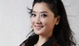 娱乐凤凰传奇玲花吃瓜,揭秘凤凰传奇背后的娱乐风云